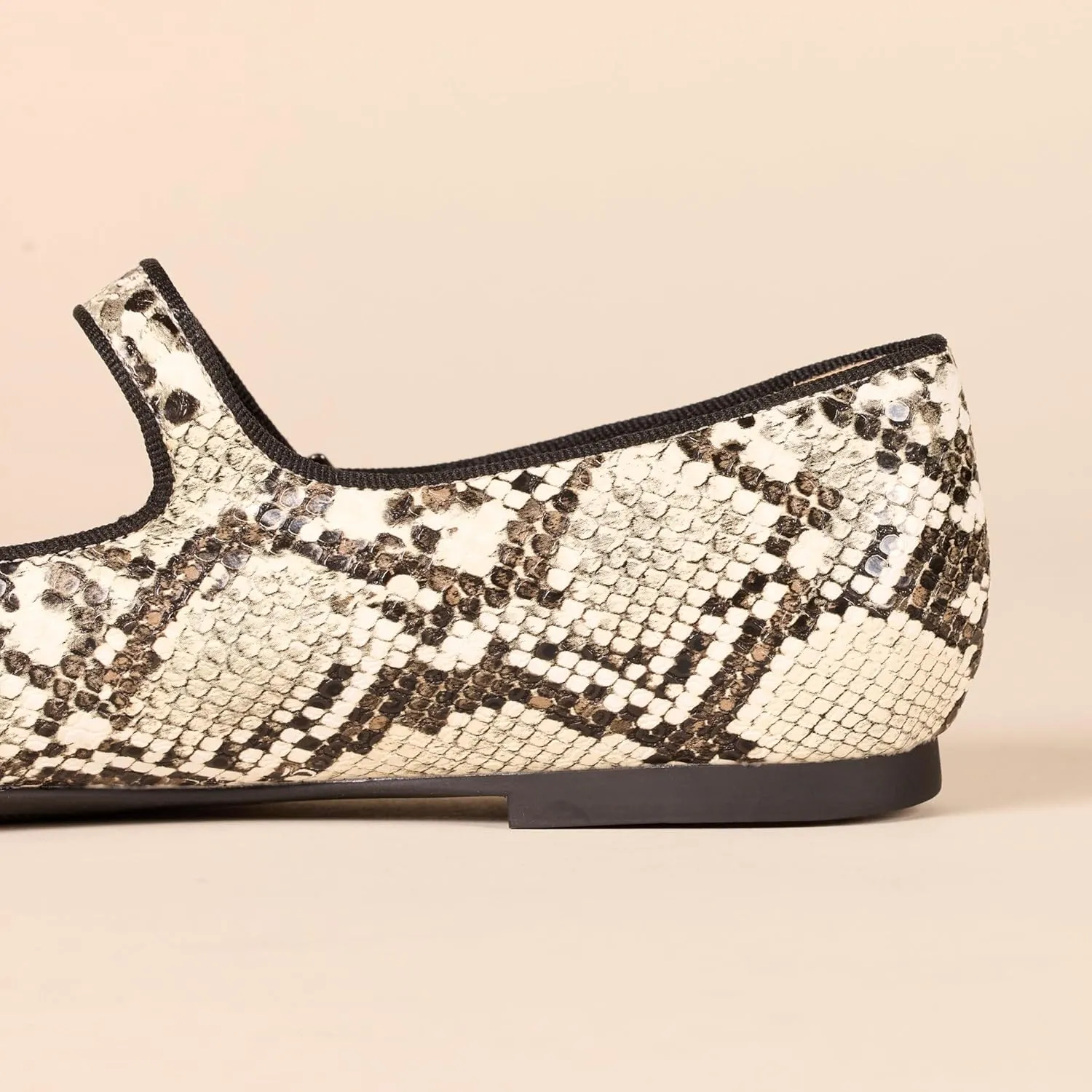 Amazon Essentials Women's Mary Jane Ballet Flat