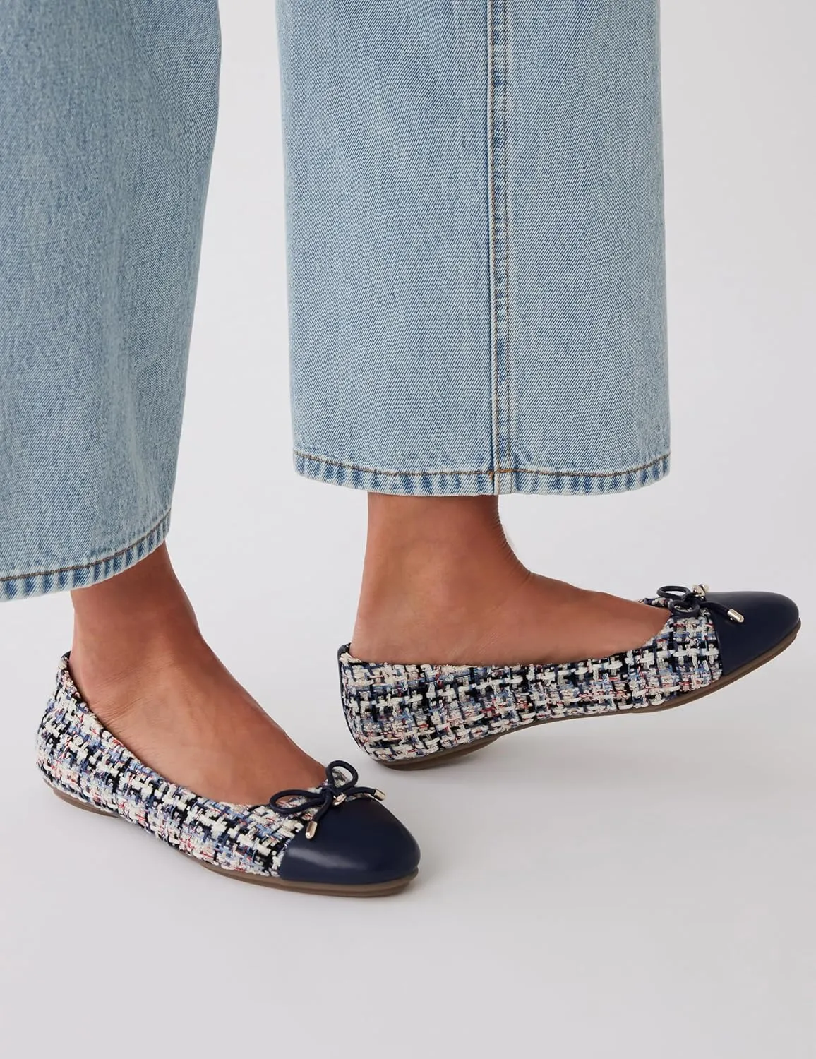 Anne Klein Womens LUCI Faux Leather Slip On Flat Shoes