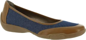 ARRAY Women's Cascade Two-Tone Comfort Flat with Rubber Sole