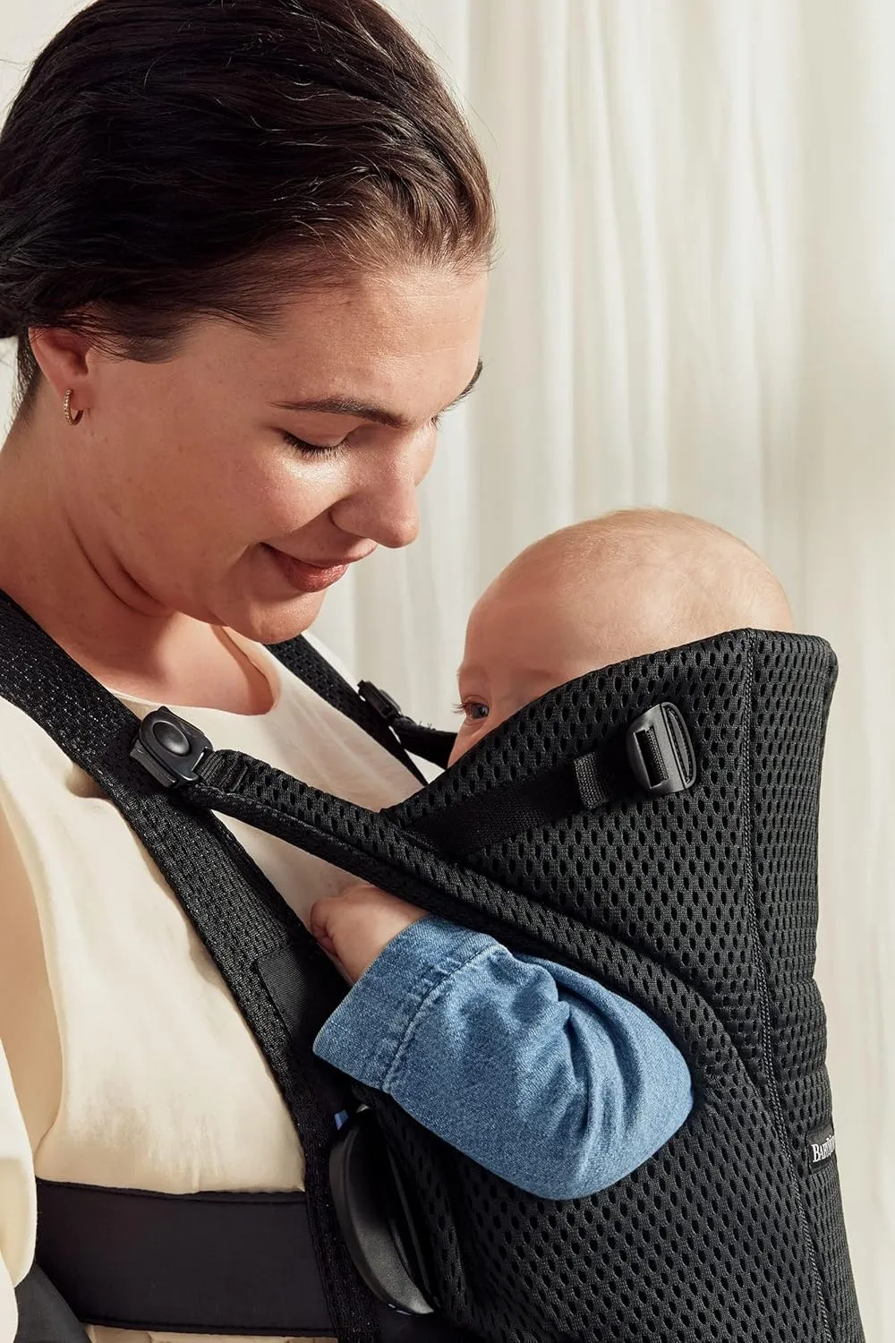 BabyBjörn Baby Carrier Free, 3D Mesh, Black