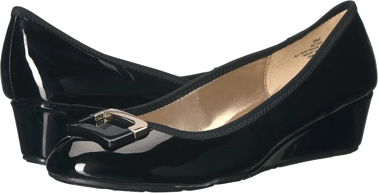 Bandolino Women's Tad Pump
