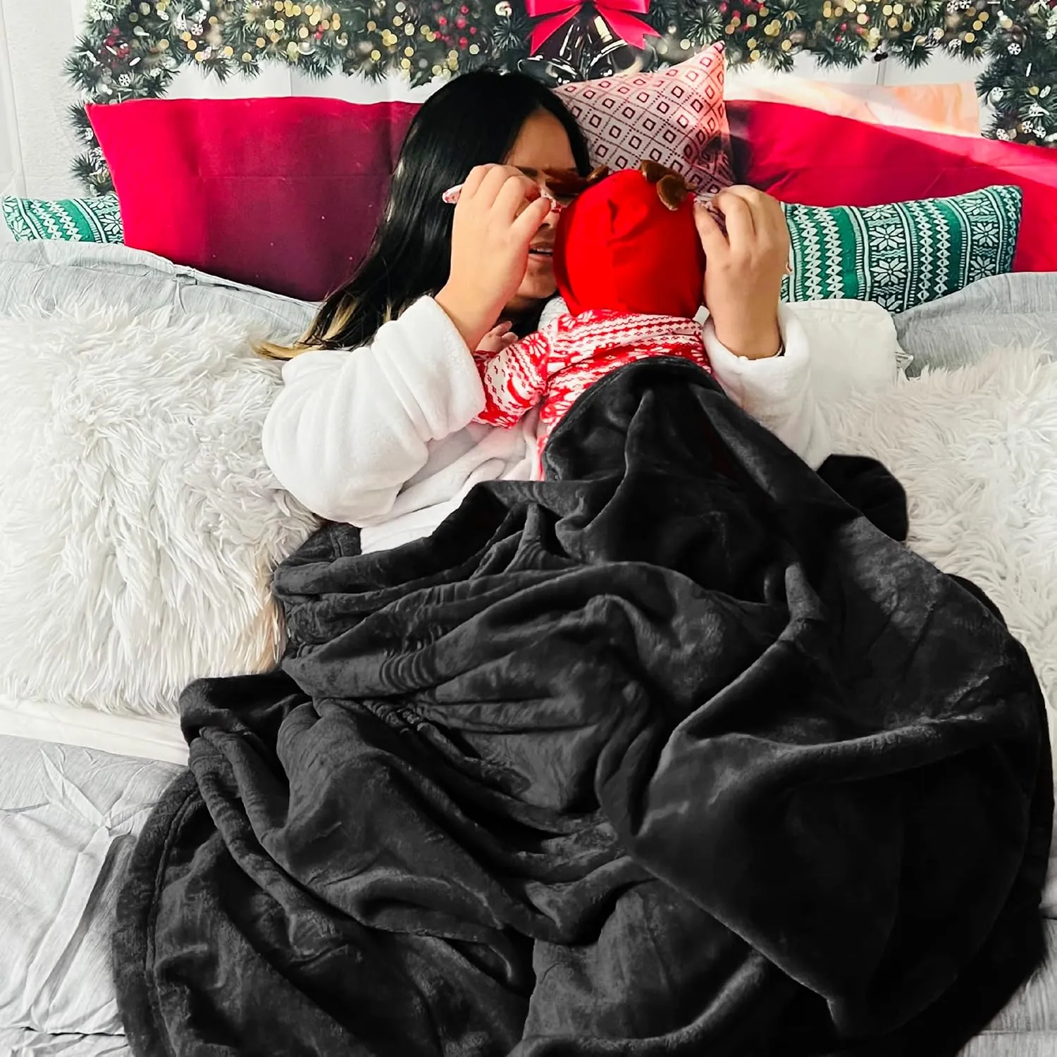 Bedsure Fleece Blankets King Size Black - Bed Blanket Soft Lightweight Plush Cozy Fuzzy Luxury Microfiber, 108x90 inches