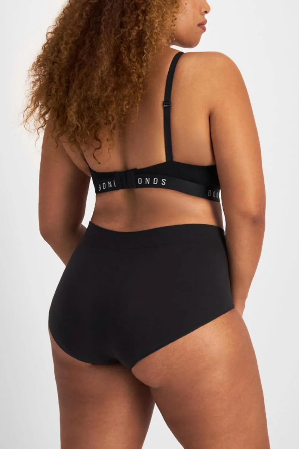 Bonds Seamless Invisi Brief Underwear in Cotton-Rich Blend for Women, 3-Pack