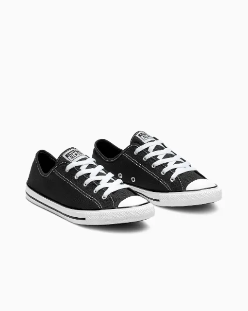 Chuck Taylor Dainty Canvas Low Top - Black