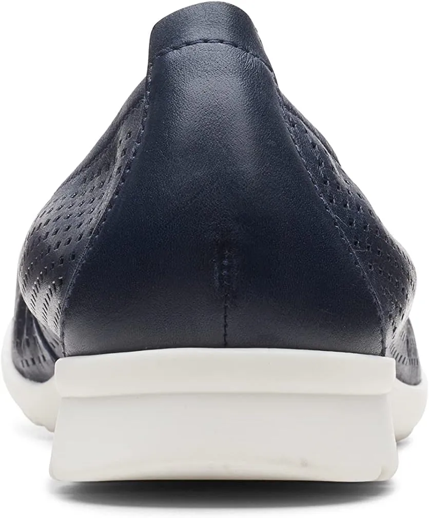 Clarks Women's Jenette Ease Ballet Flat