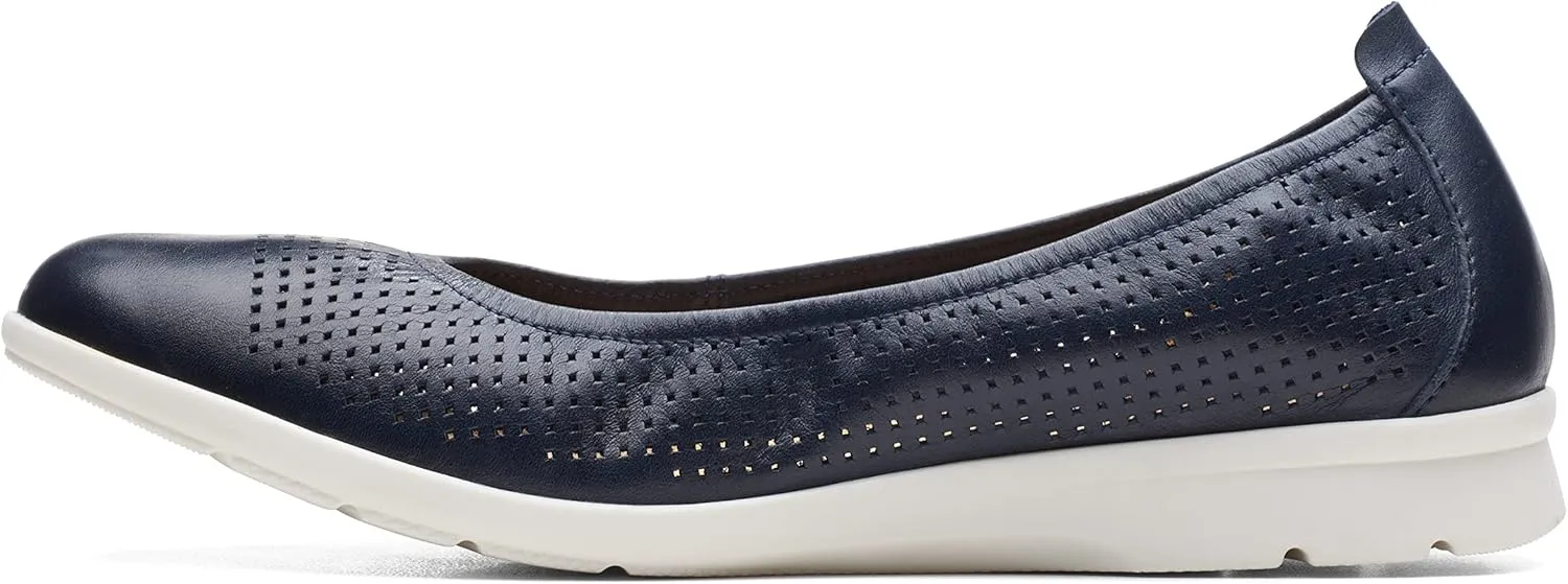 Clarks Women's Jenette Ease Ballet Flat