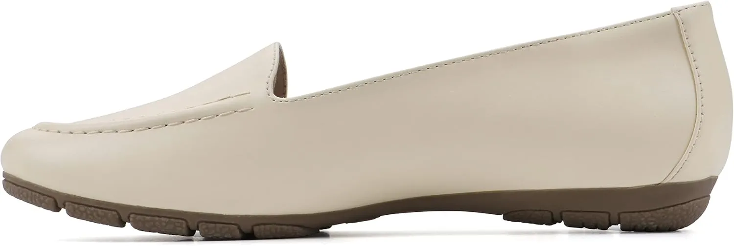 CLIFFS BY WHITE MOUNTAIN Women's Gracefully Tailored Loafer Flat