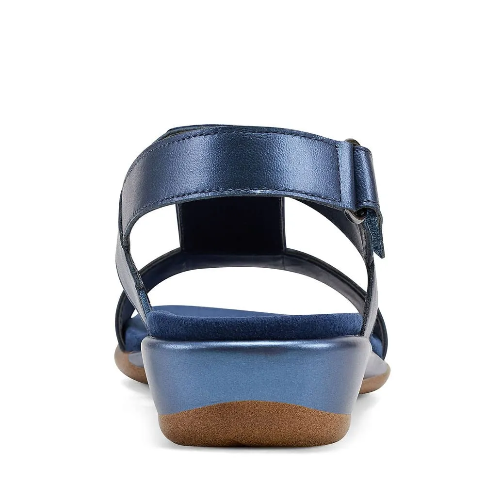 Easy Spirit Women's Hazel Wedge Sandal, Blue 400, 9.5 Wide