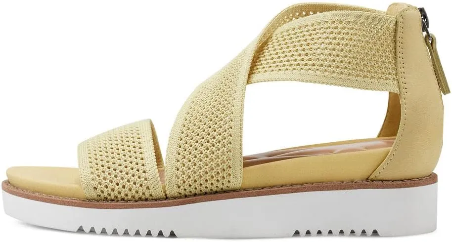 Easy Spirit Women's Wander Flat Sandal