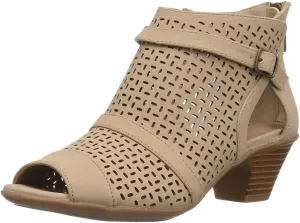 Easy Street Women's Carrigan Ankle Boot, Sand, 6