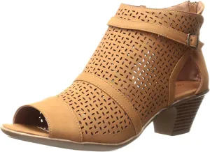 Easy Street Women's Carrigan Ankle Boot, Tan, 7 Wide