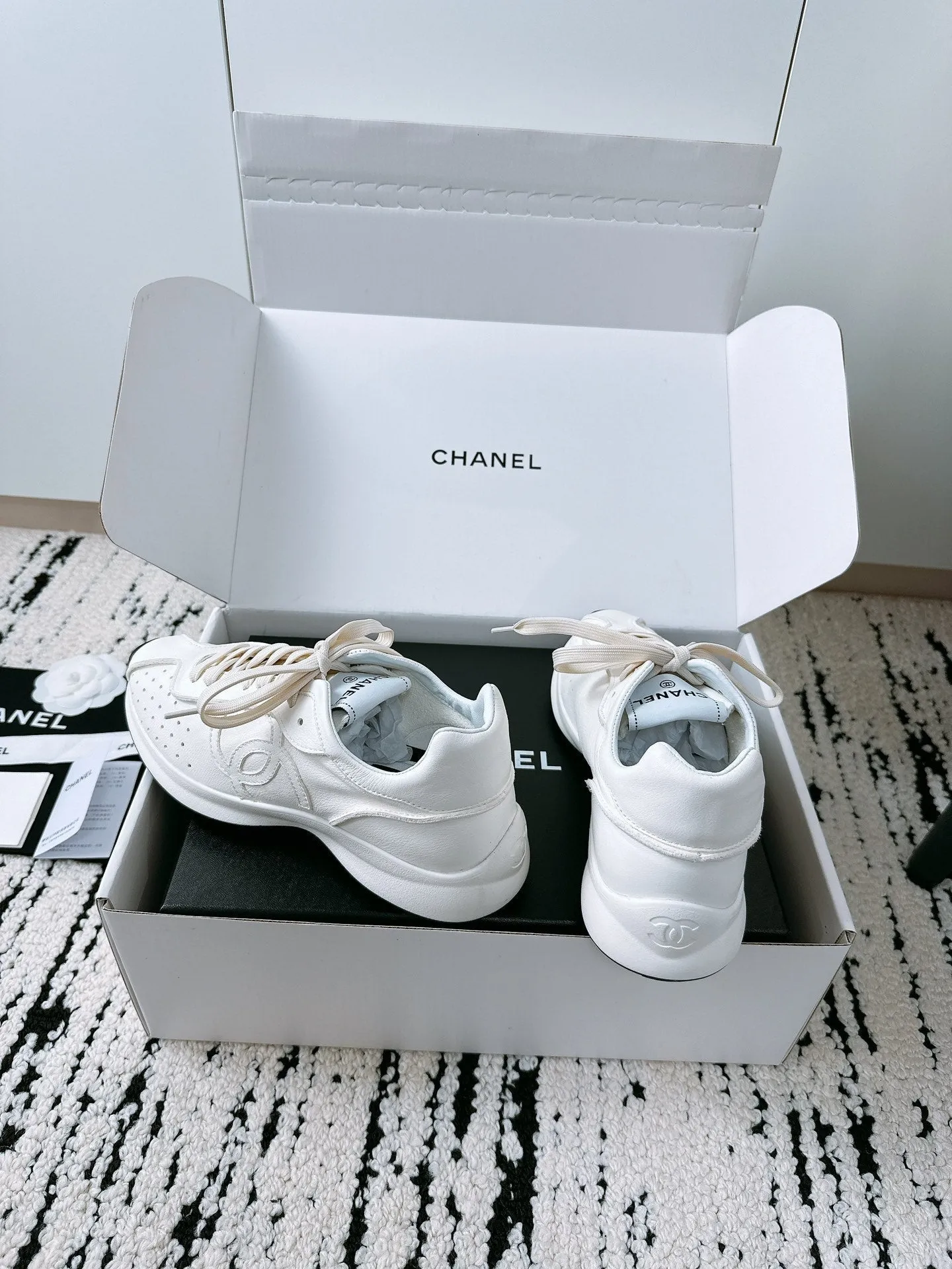 In Cowhide Soft Sneaker 35mm CHANEL Quick resolution White Convenient delivery 144691
