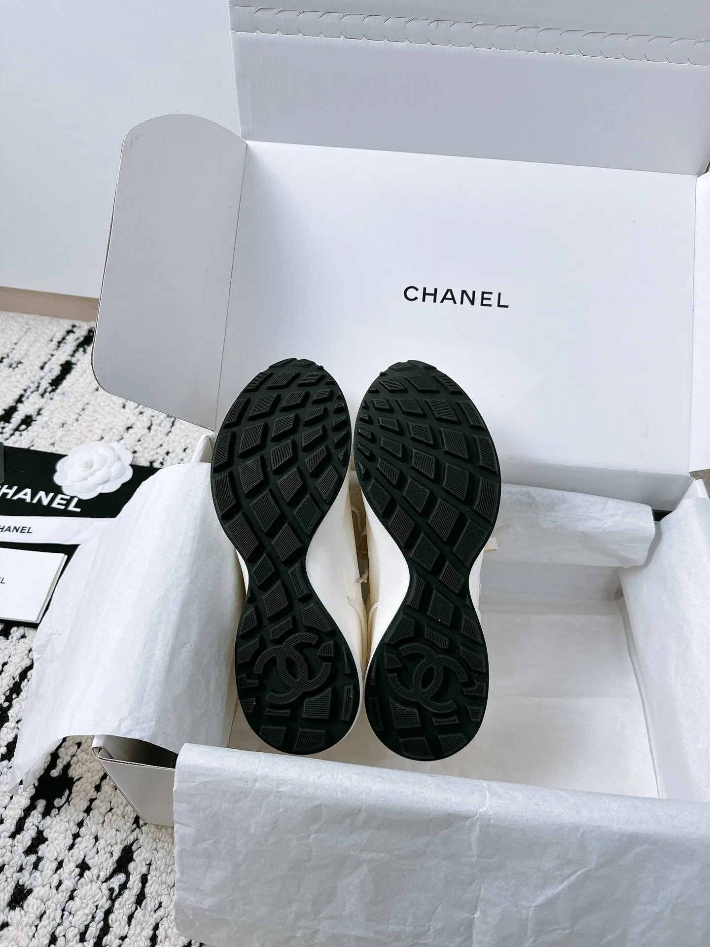 In Cowhide Soft Sneaker 35mm CHANEL Quick resolution White Convenient delivery 144691