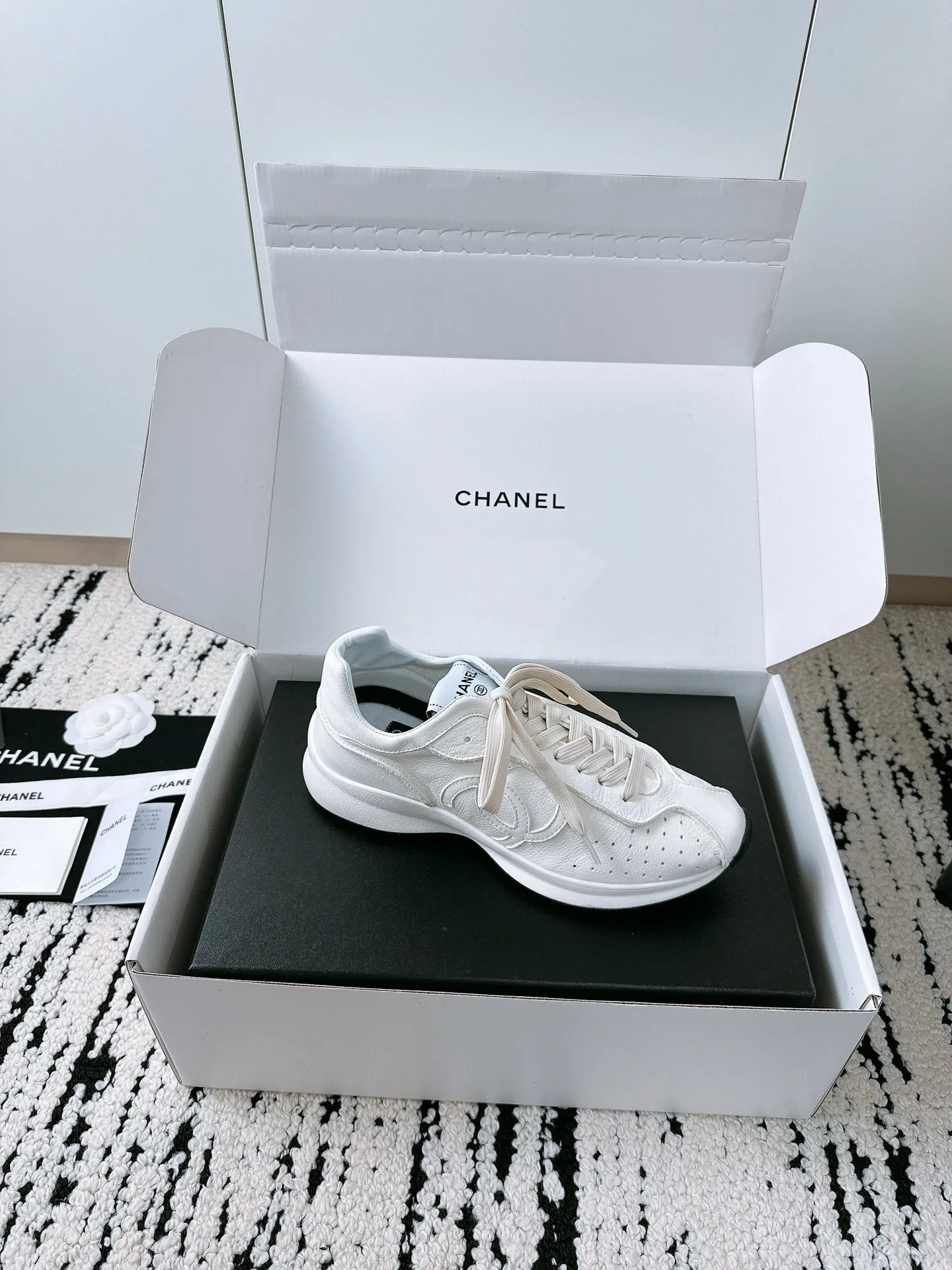 In Cowhide Soft Sneaker 35mm CHANEL Quick resolution White Convenient delivery 144691