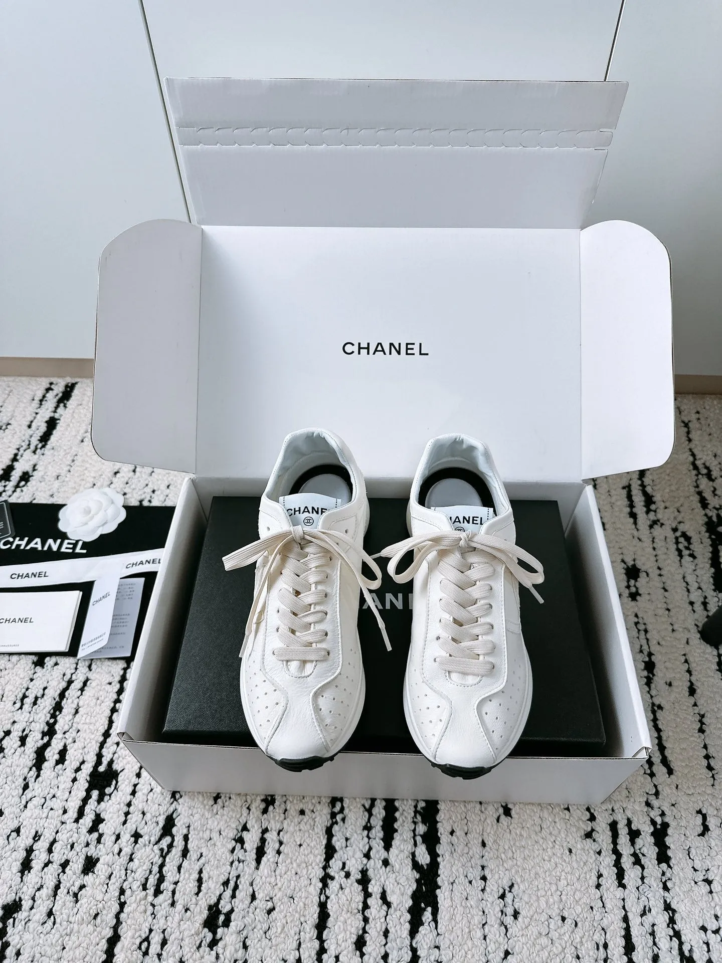 In Cowhide Soft Sneaker 35mm CHANEL Quick resolution White Convenient delivery 144691