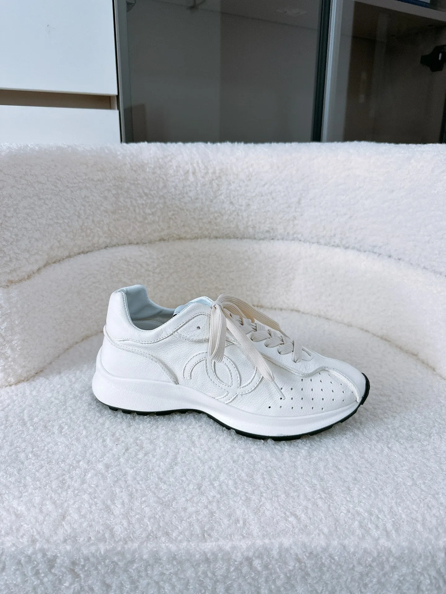 In Cowhide Soft Sneaker 35mm CHANEL Quick resolution White Convenient delivery 144691