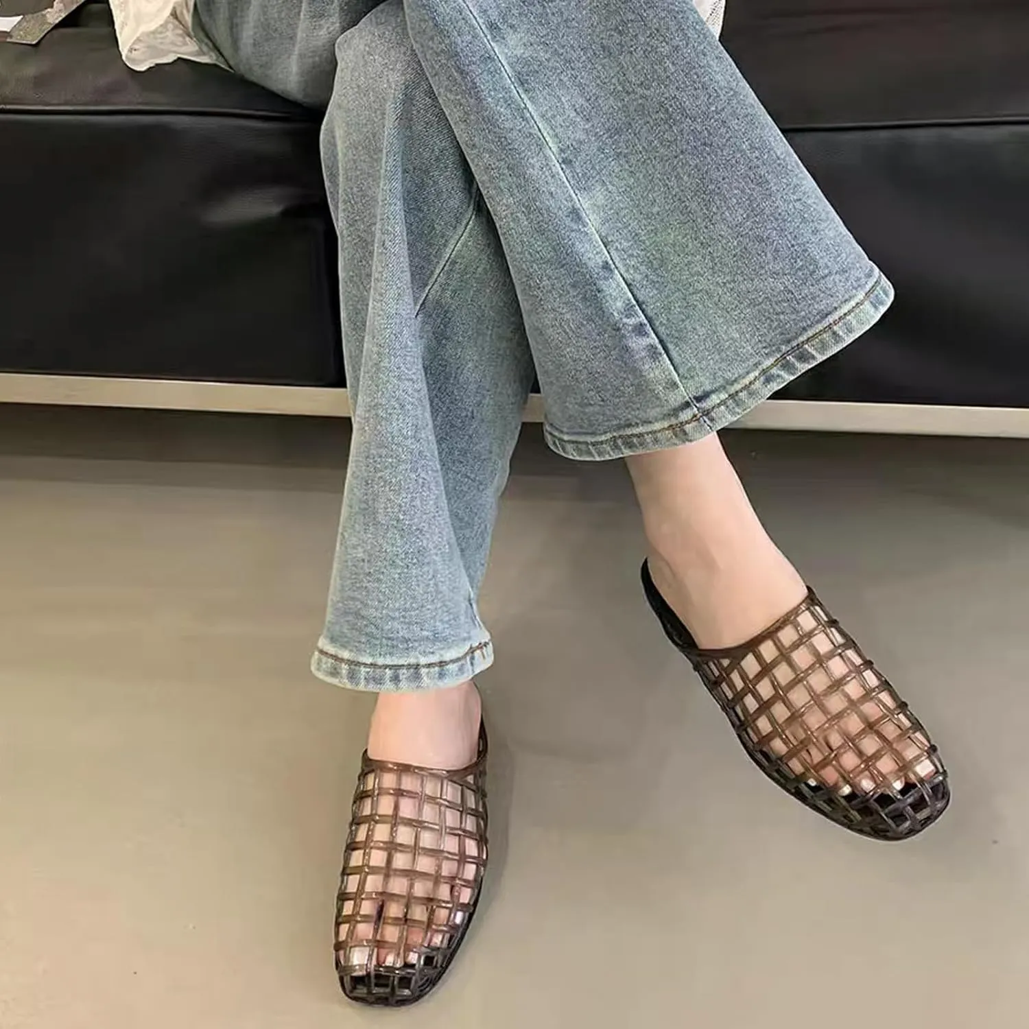 Jelly Shoes for Women Clear Jelly Mesh Slides Sandals Comfortable Closed Round Toe Flat Sandals Slip On Summer Beach Slippers
