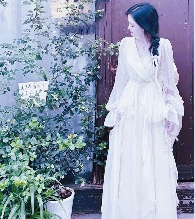 Ladies Chiffon V-Neck Wedding Bridesmaid Dress, Slim Teardrop White Gown