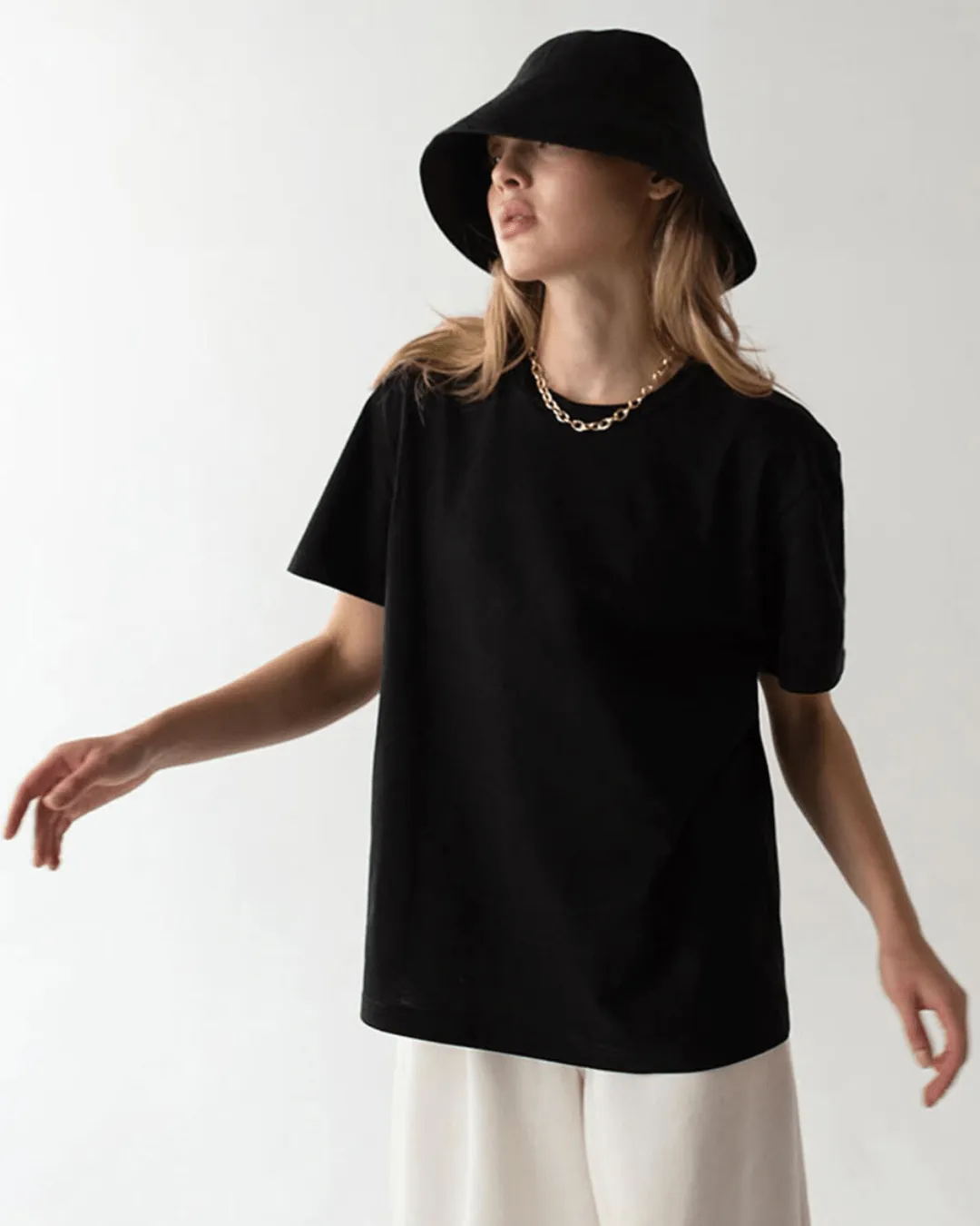MADDIE MINIMAL BREEZE SHIRT
