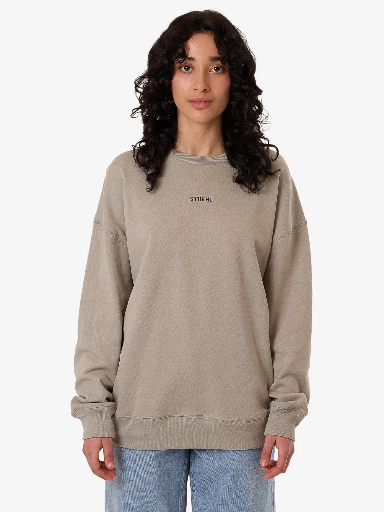Minimal Thrills Slouch Crew - String