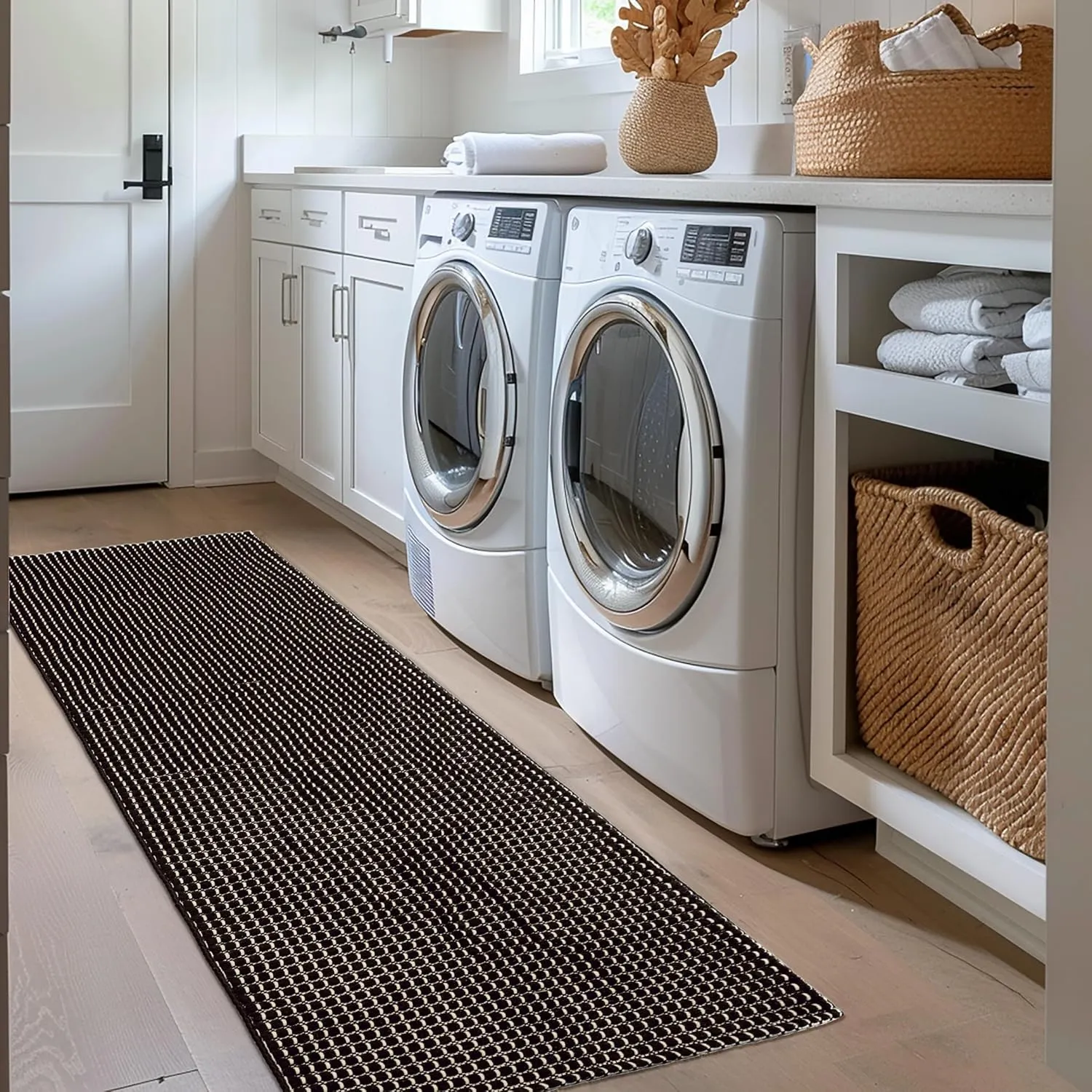 Natural Cotton Woven Hallway Runner Rug 2x6 ft Washable Boho Reversible Carpet Kitchen Rugs Farmhouse Entryway Runner Rugs Indoor for Bathroom Bedroom Laundry Room, Black