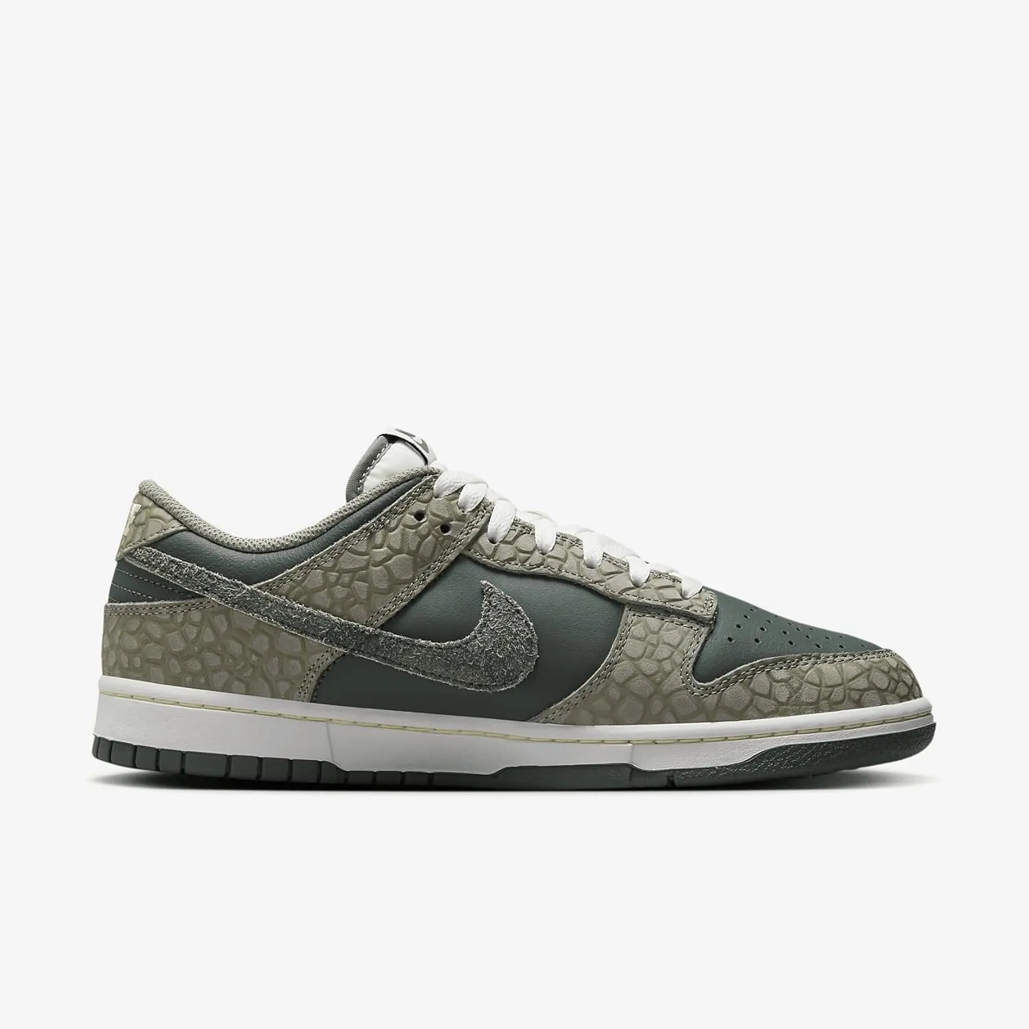 Nike Men's Dunk Low Retro PRM Sneaker