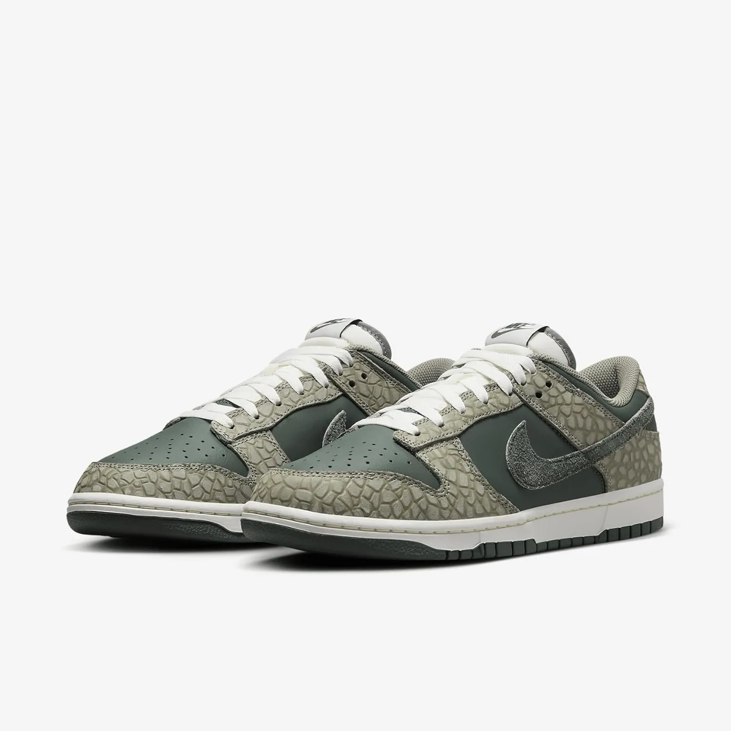 Nike Men's Dunk Low Retro PRM Sneaker