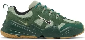 Nike Women's W Tech Hera Sneaker