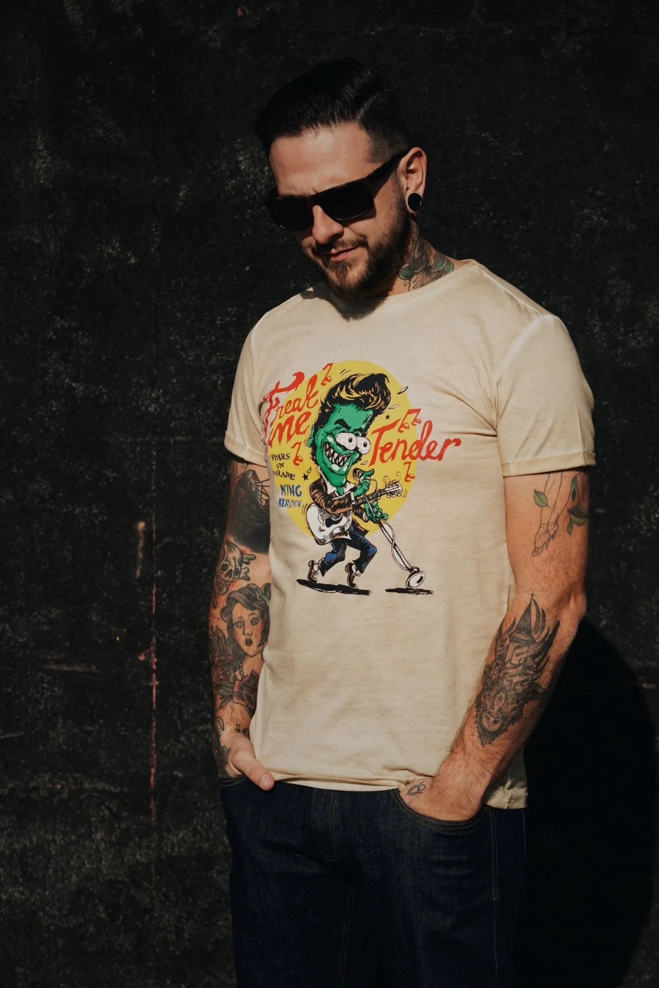 Roll-Up T-Shirt Oil Wash «Freak Me Tender»
