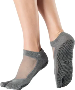 SHASHI Classic and Star Split Toe Socks – Workout Socks Women with Storage Pouch – Non-Slip Grip, Breathable & Cushioned