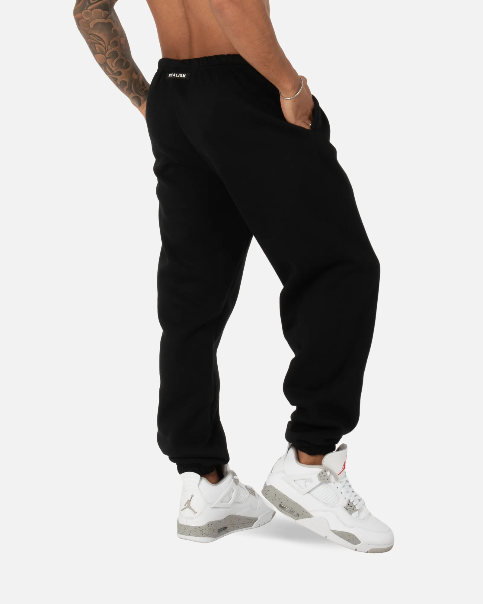 SSS REALISM RENDER SWEATPANTS BLACK
