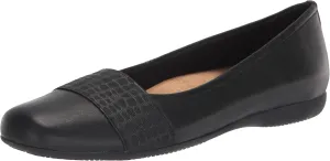 Trotters Women's Sarina Flat