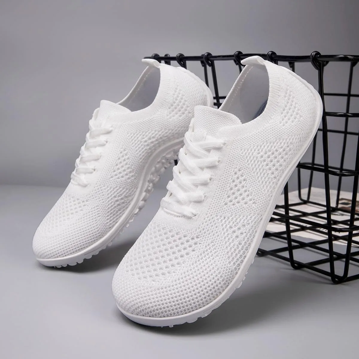 Women's Barefoot Shoes Slip on Zero Drop Workout Shoes Minimalist Comfortable Walking Shoes Lightweight Breathable Soft Beach Outdoor Running Sneakers