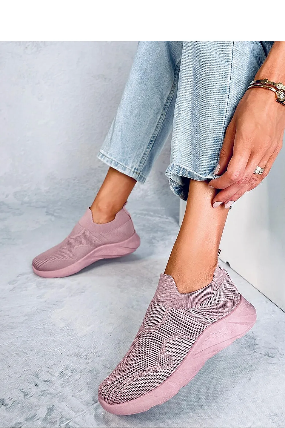 Women’S European Slip-On Sport Shoes With Springy Sole
