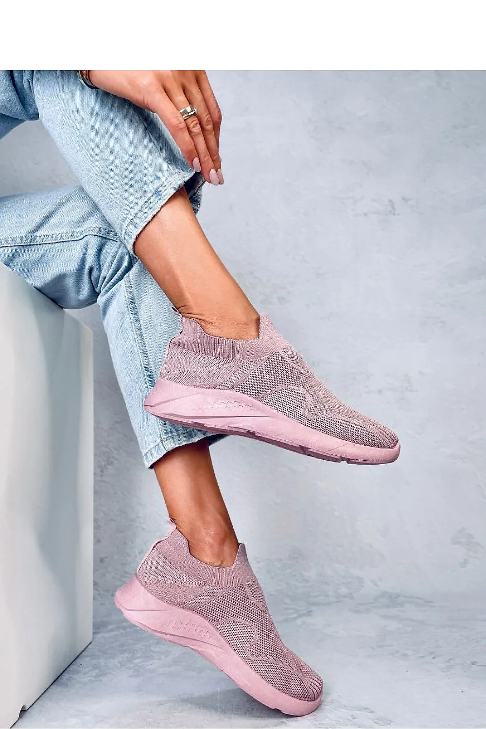 Women’S European Slip-On Sport Shoes With Springy Sole