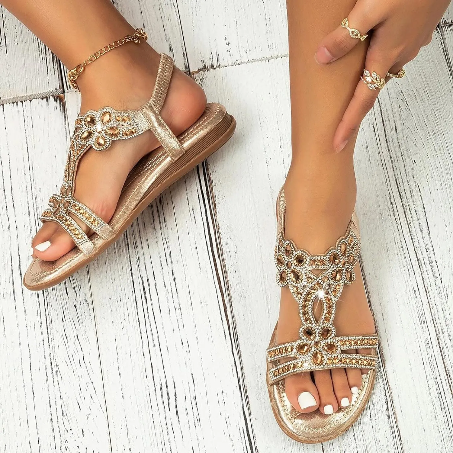 Women's Flat Sandals Summer Beach Sandal Bohemia Shoes T-Strap Rhinestone Beaded Fashion Floral Shoe Sparkle Slides