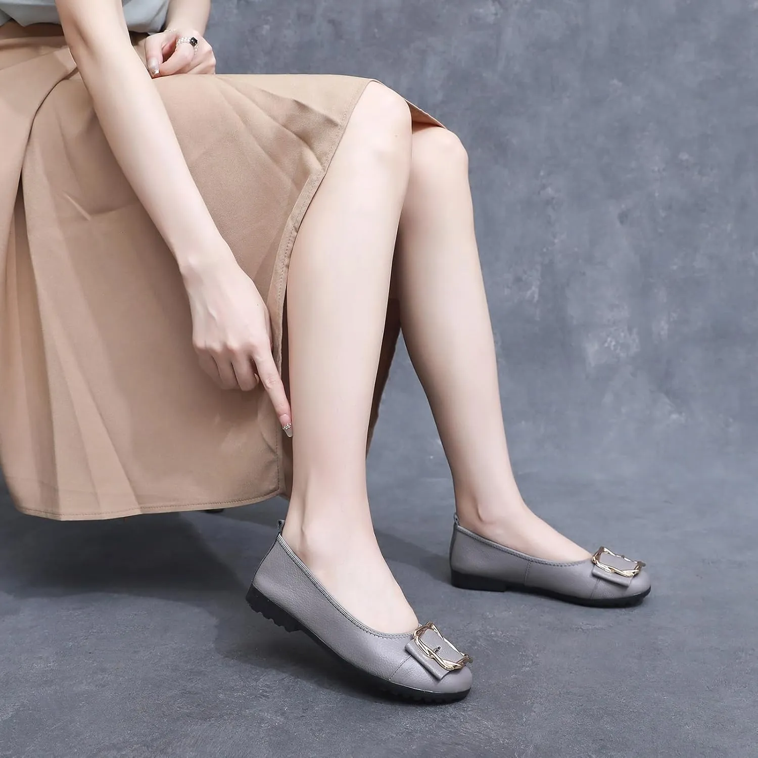 Women's Genuine Leather Ballerinas Fashion Metal Buckle Soft Flat Pumps Shoes