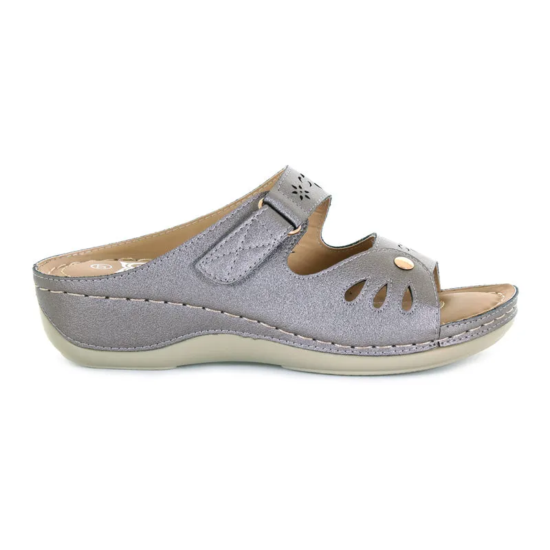 Womens Larissa Wedge Sandal Pewter